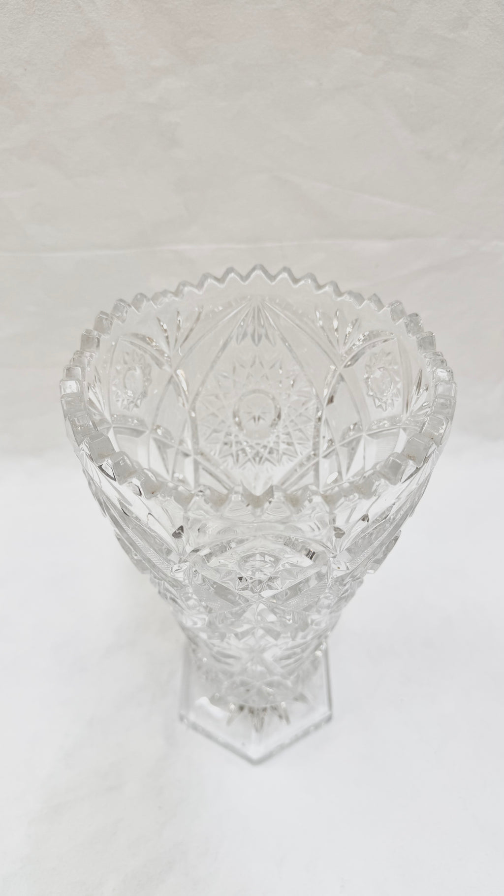 Vază din Cristal 24% PbO – Ø15,5 × 26 cm
