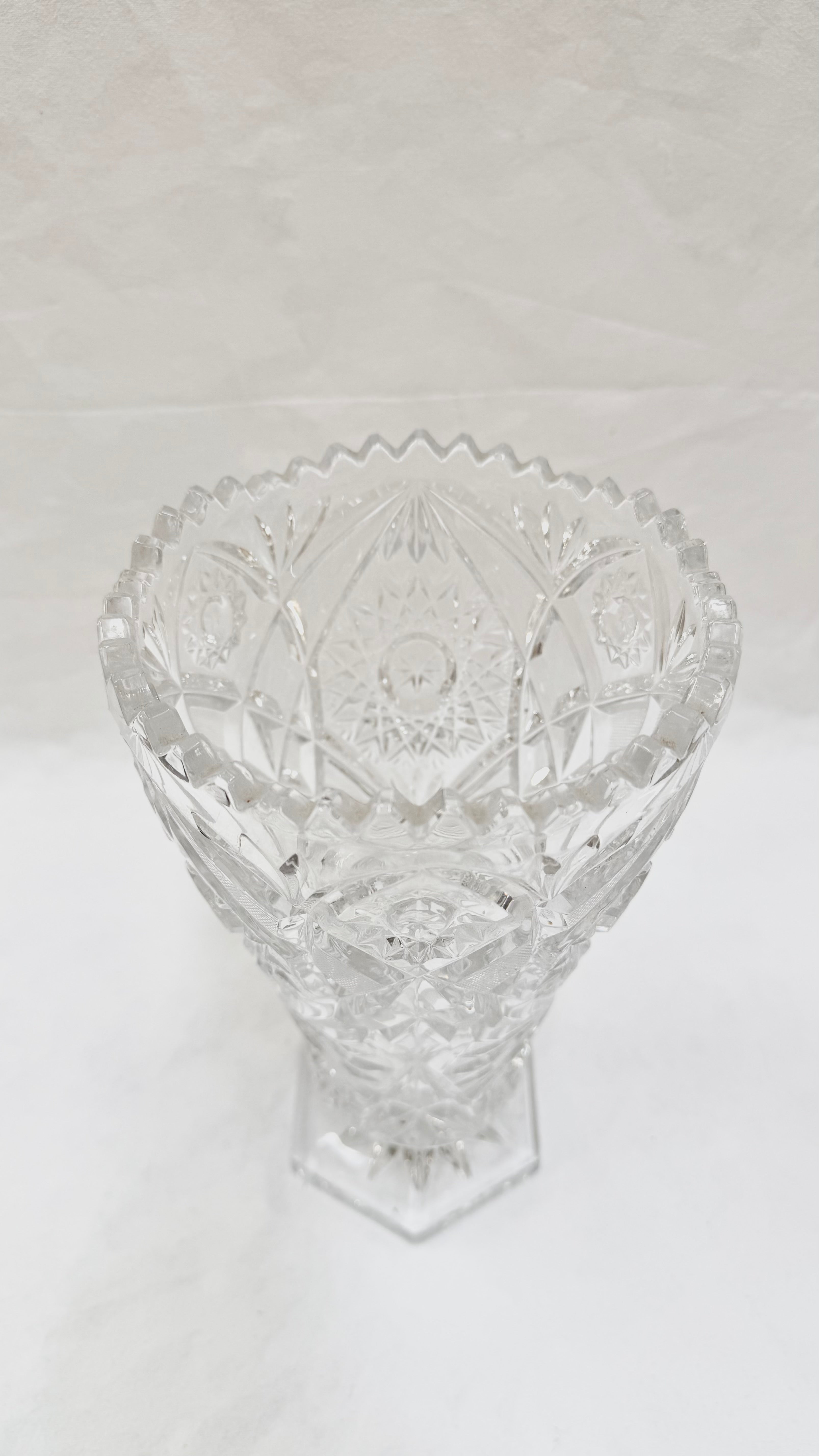Vază din Cristal 24% PbO – Ø15,5 × 26 cm