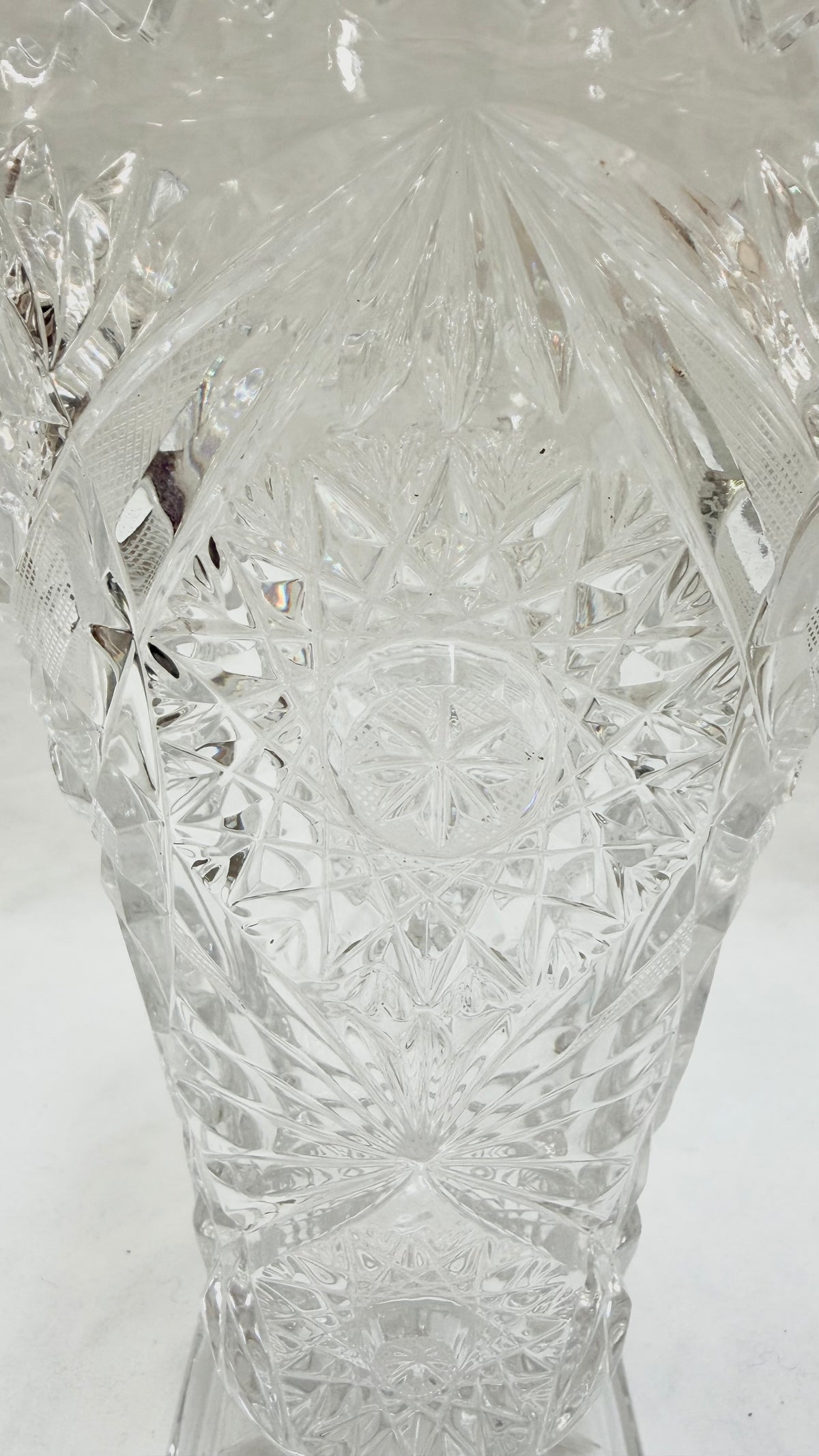 Vază din Cristal 24% PbO – Ø15,5 × 26 cm