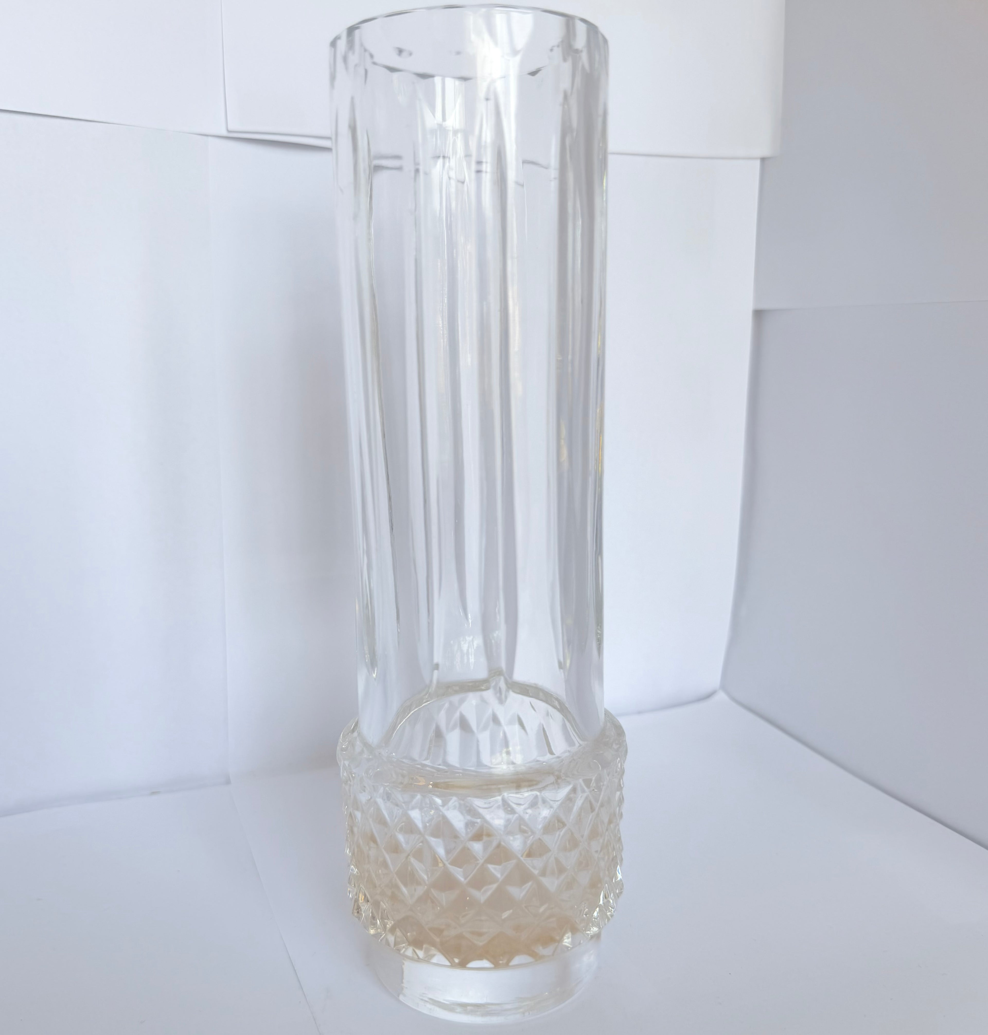Vază Cristal 24% PbO Transparentă – Ø7 × 23 cm