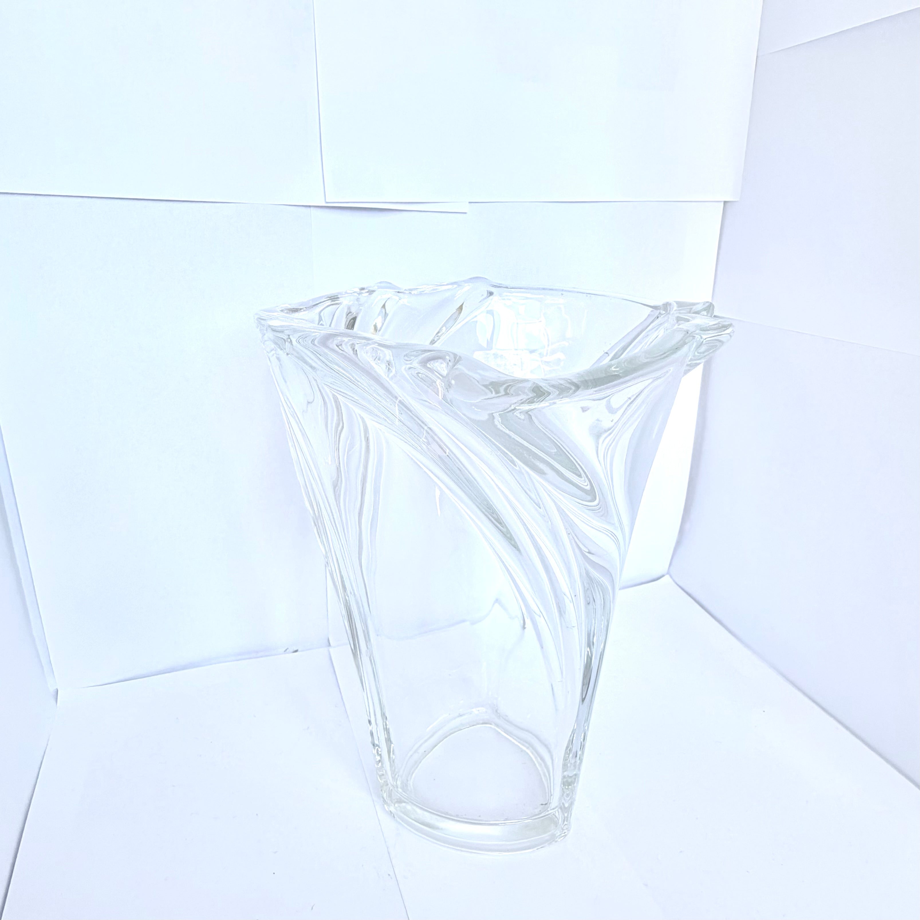 Vază din Semicristal Transparentă – Ø17 × 20 cm