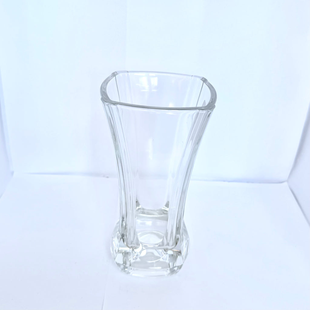 Vază din Sticlă Transparentă – 9 × 9 × 17 cm