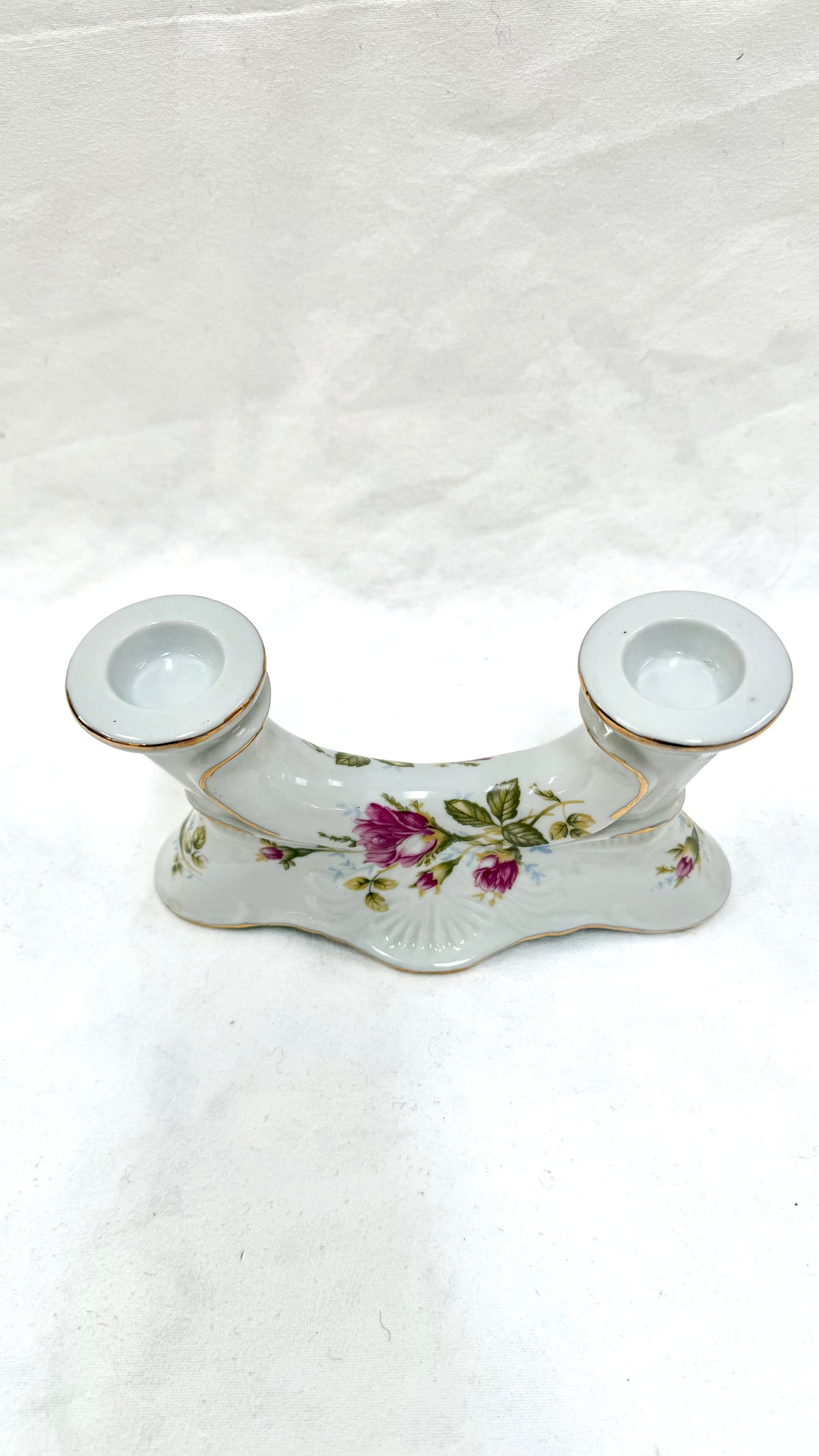 Sfeșnic din Porțelan Alb cu Imprimeu Floral – 18 × 7 × 9,5 cm