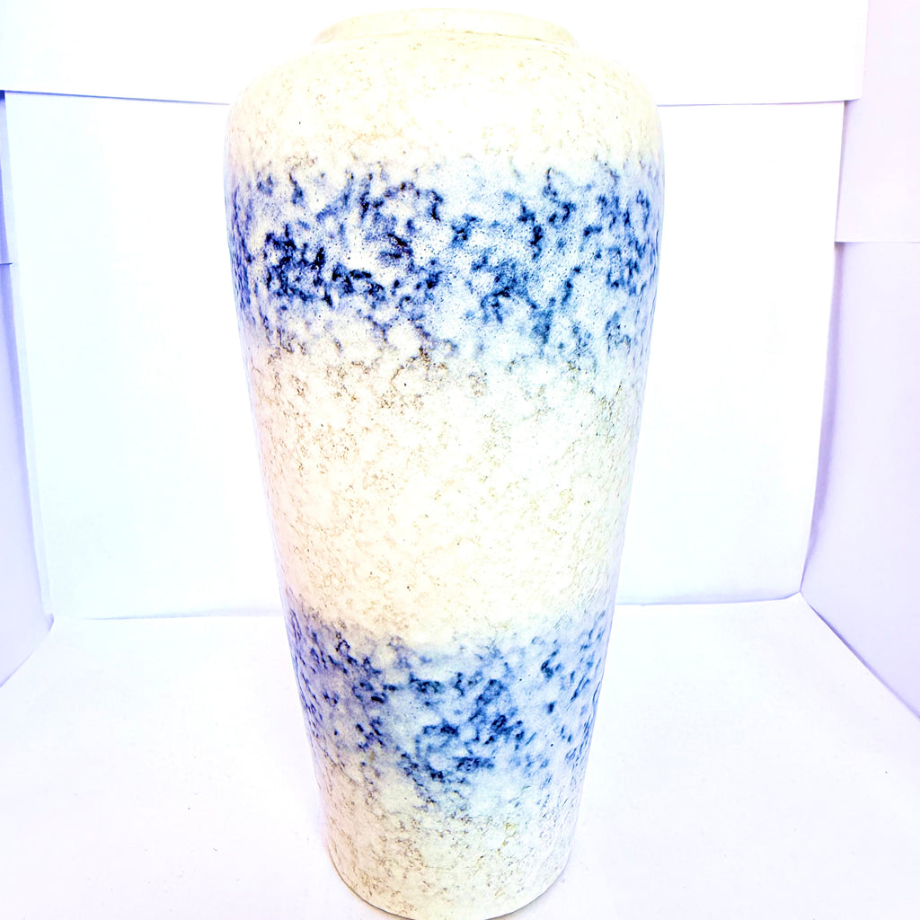Vază din Ceramică Albă cu Imprimeu Multicolor – Ø12 × 23 cm