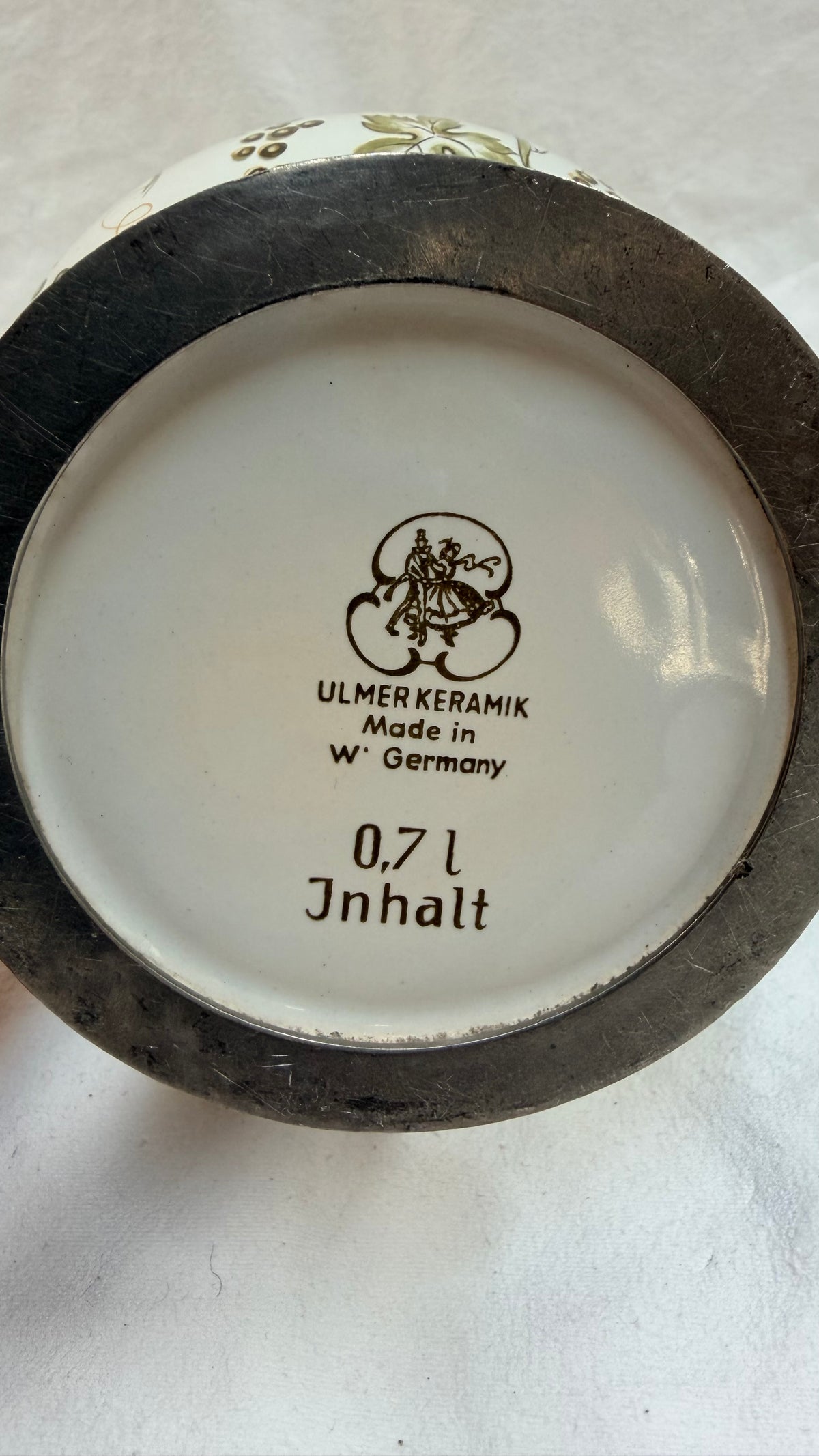 Carafă din Ceramică cu Capac din Zinc, Lucrată Manual – Ø15 × 27 cm