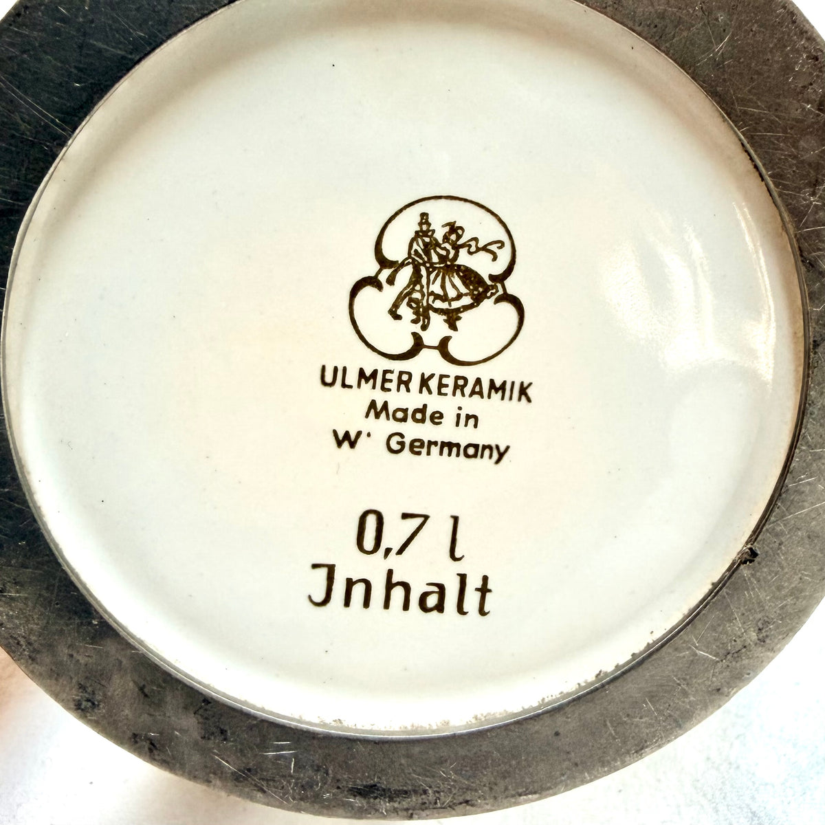 Carafă din Ceramică cu Capac din Zinc, Lucrată Manual – Ø15 × 27 cm