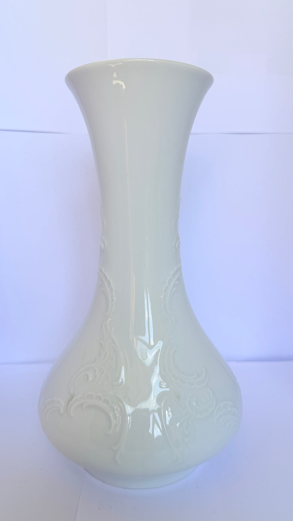 Vază din Porțelan Alb – Ø15 × 24 cm