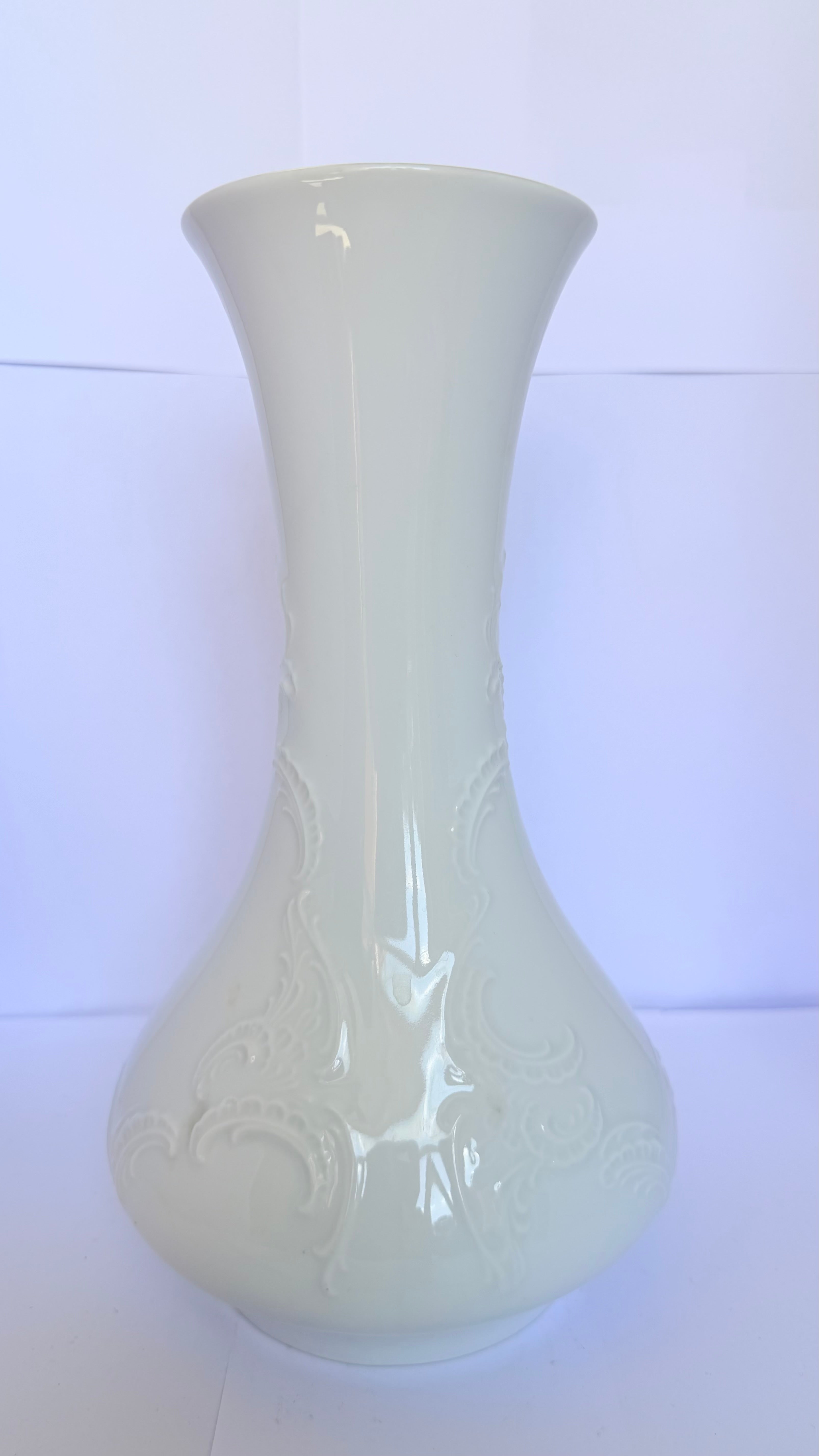 Vază din Porțelan Alb – Ø15 × 24 cm