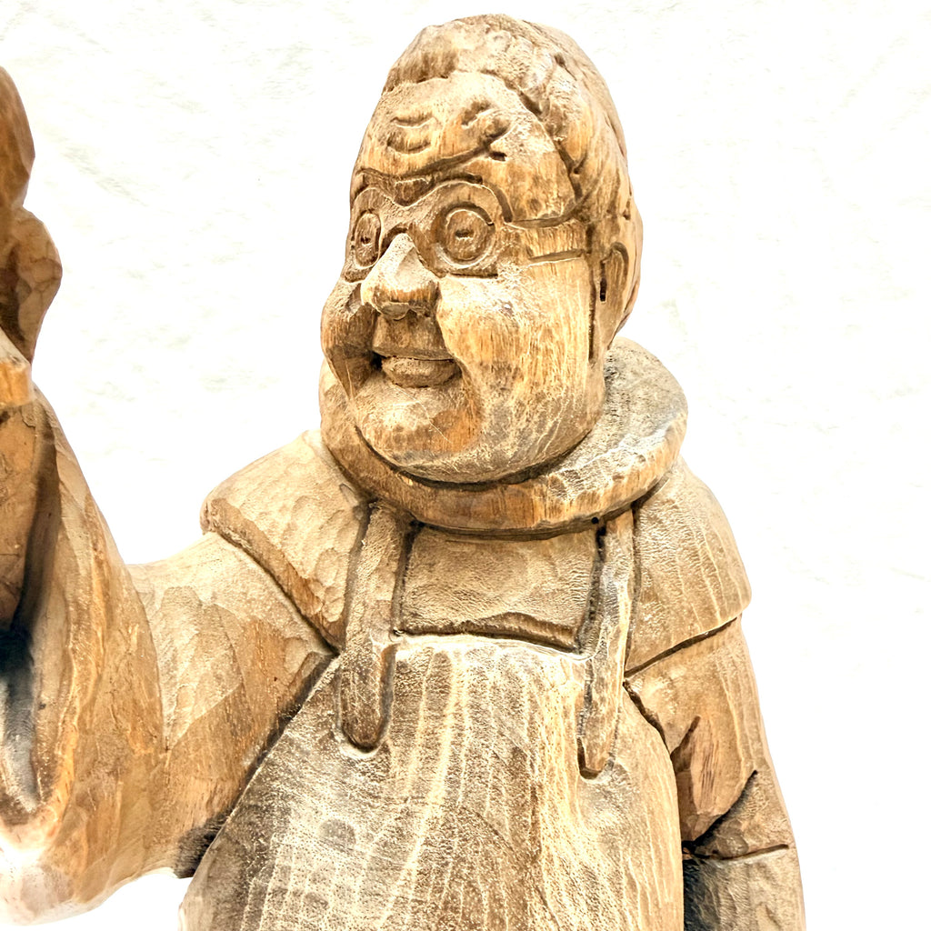 Statuetă din Lemn Sculptată Manual – Călugăr – 23 × 17 × 52 cm