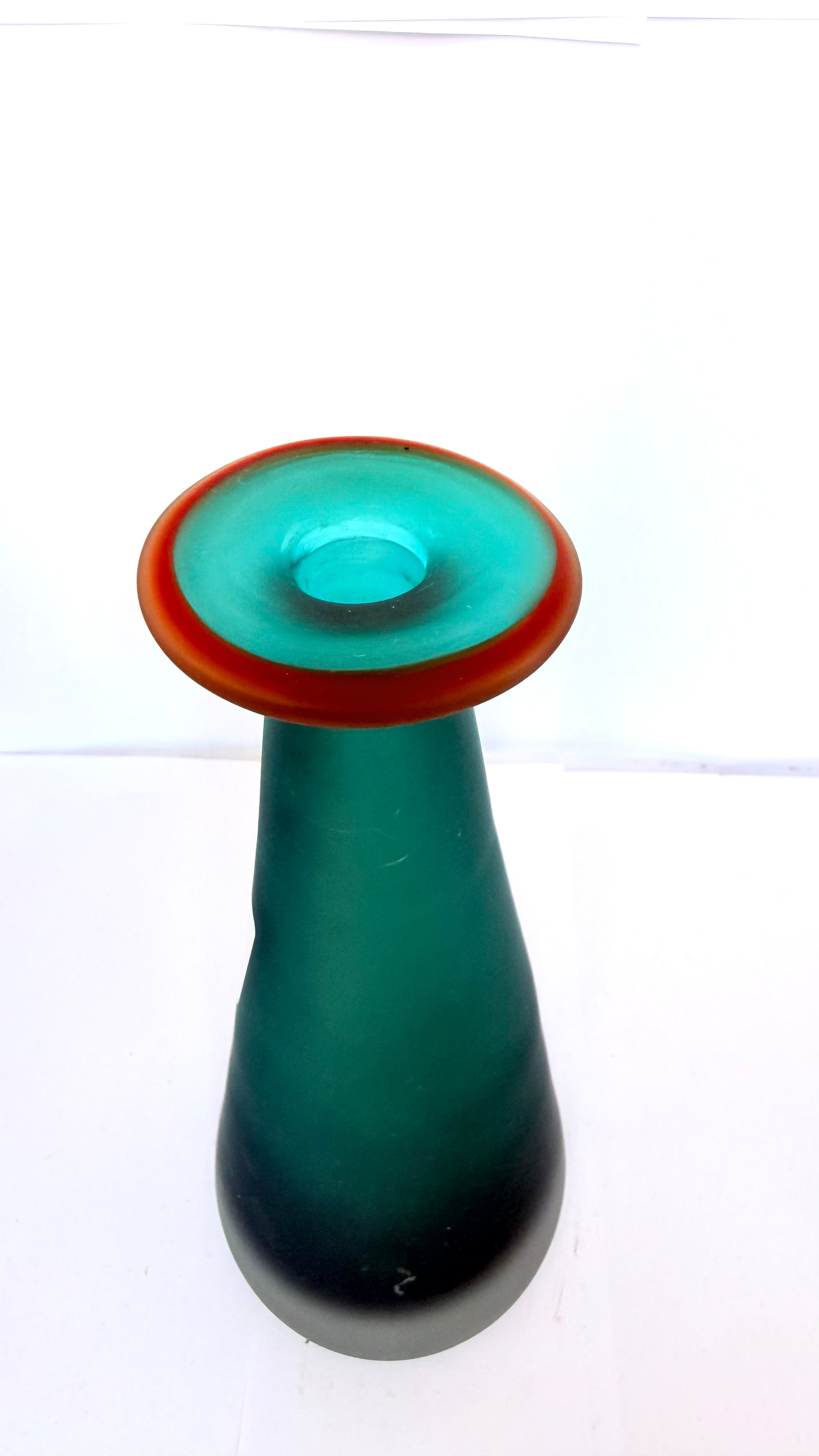 Vază din Sticlă Verde – Ø9 × 20 cm