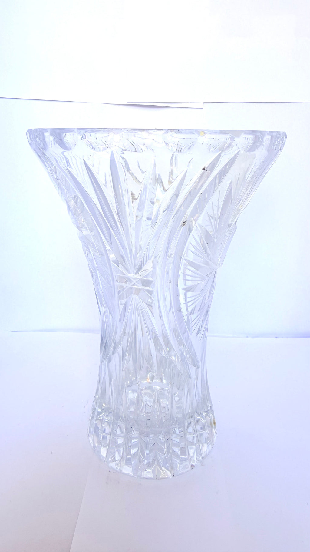Vază din Cristal Transparent – Ø14 × 20,5 cm