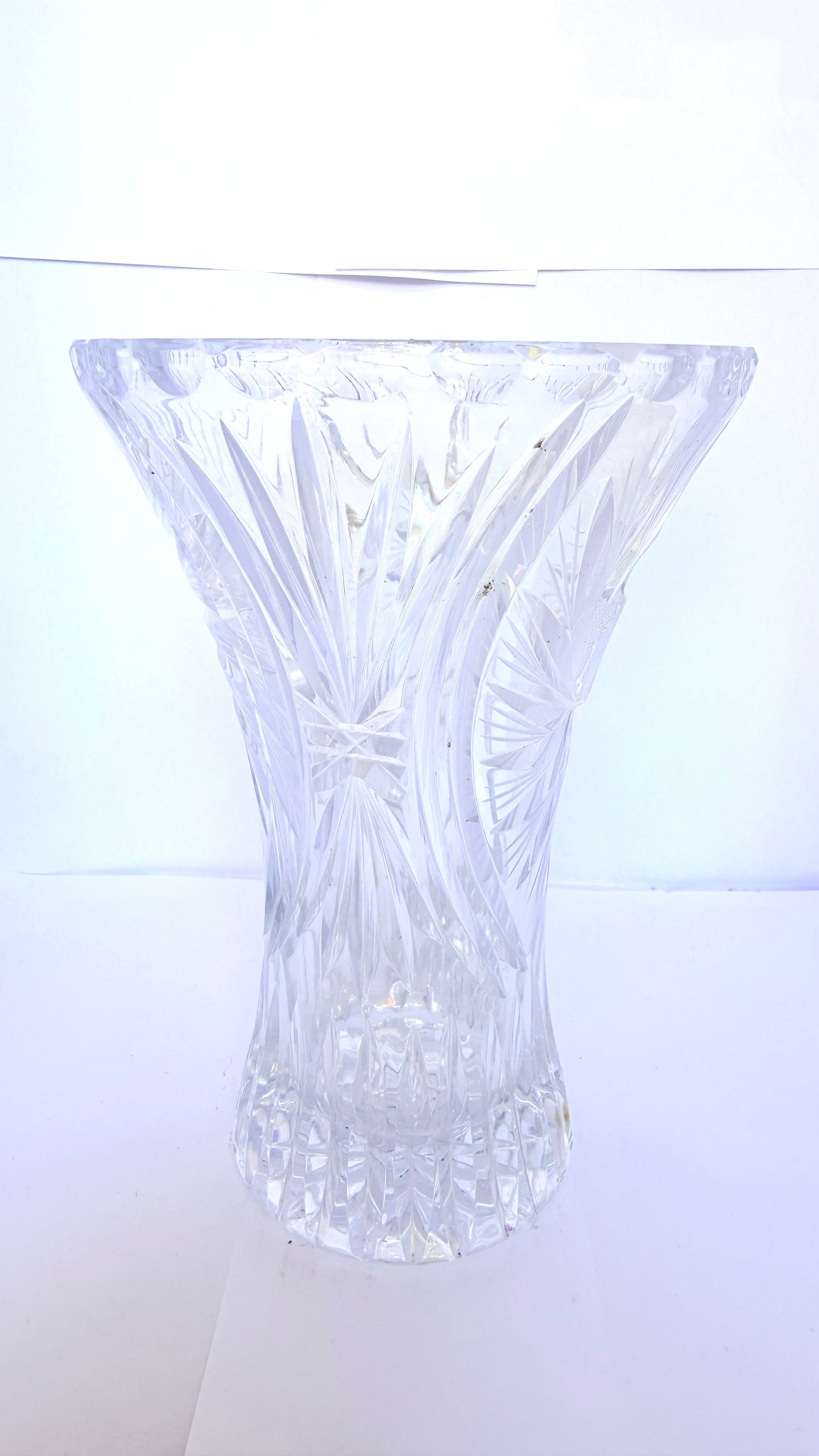 Vază din Cristal Transparent – Ø14 × 20,5 cm