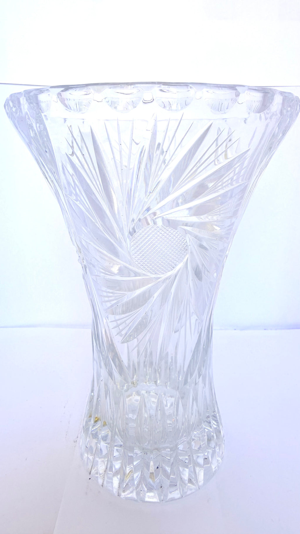 Vază din Cristal Transparent – Ø14 × 20,5 cm
