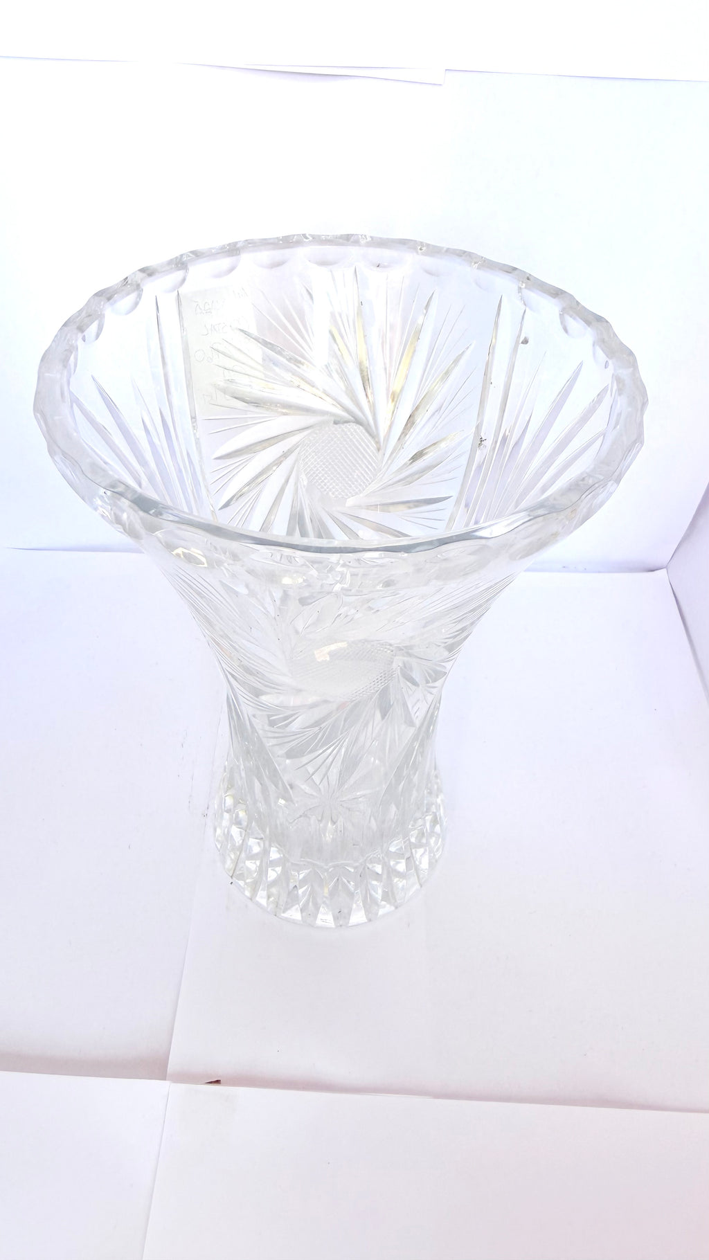Vază din Cristal Transparent – Ø14 × 20,5 cm