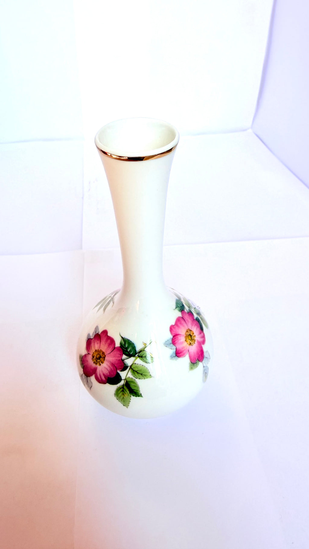Vază Pearsons & Norwich din Porțelan Alb – Ø7 × 14 cm
