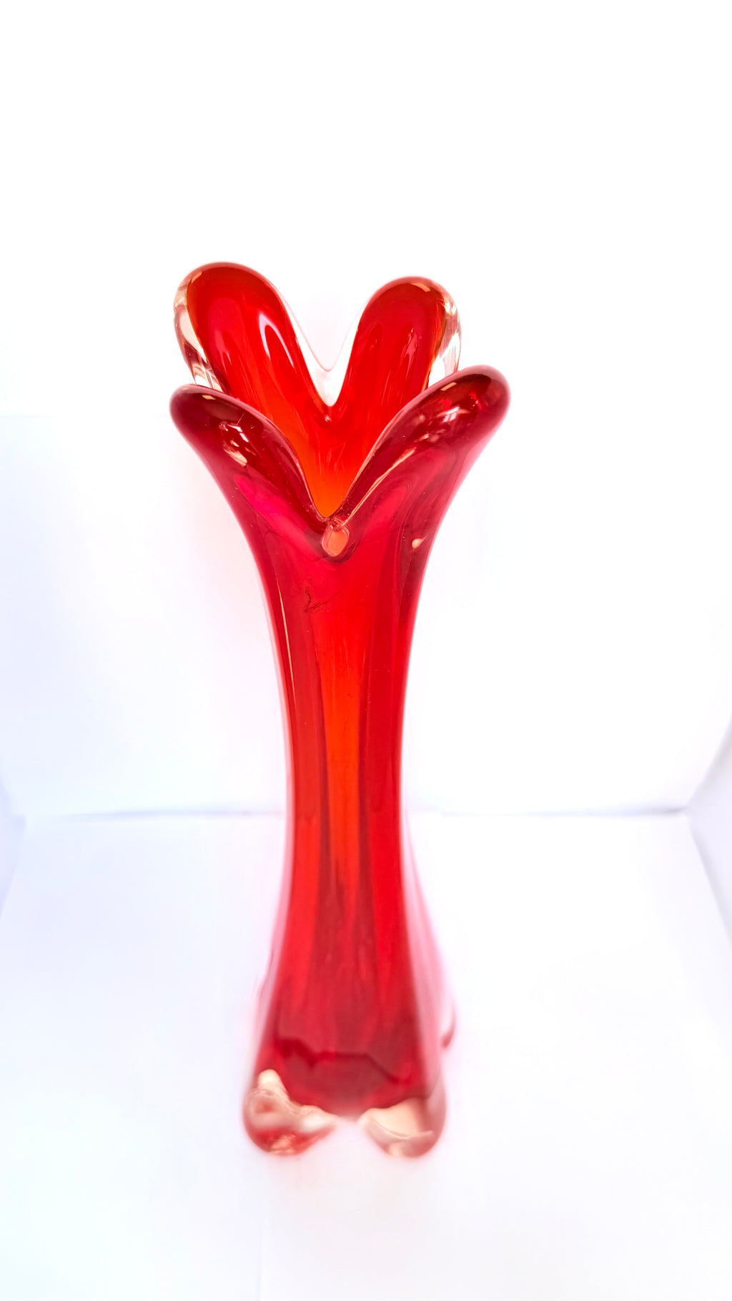 Vază din Sticlă Murano Roșie – Ø10 × 31 cm