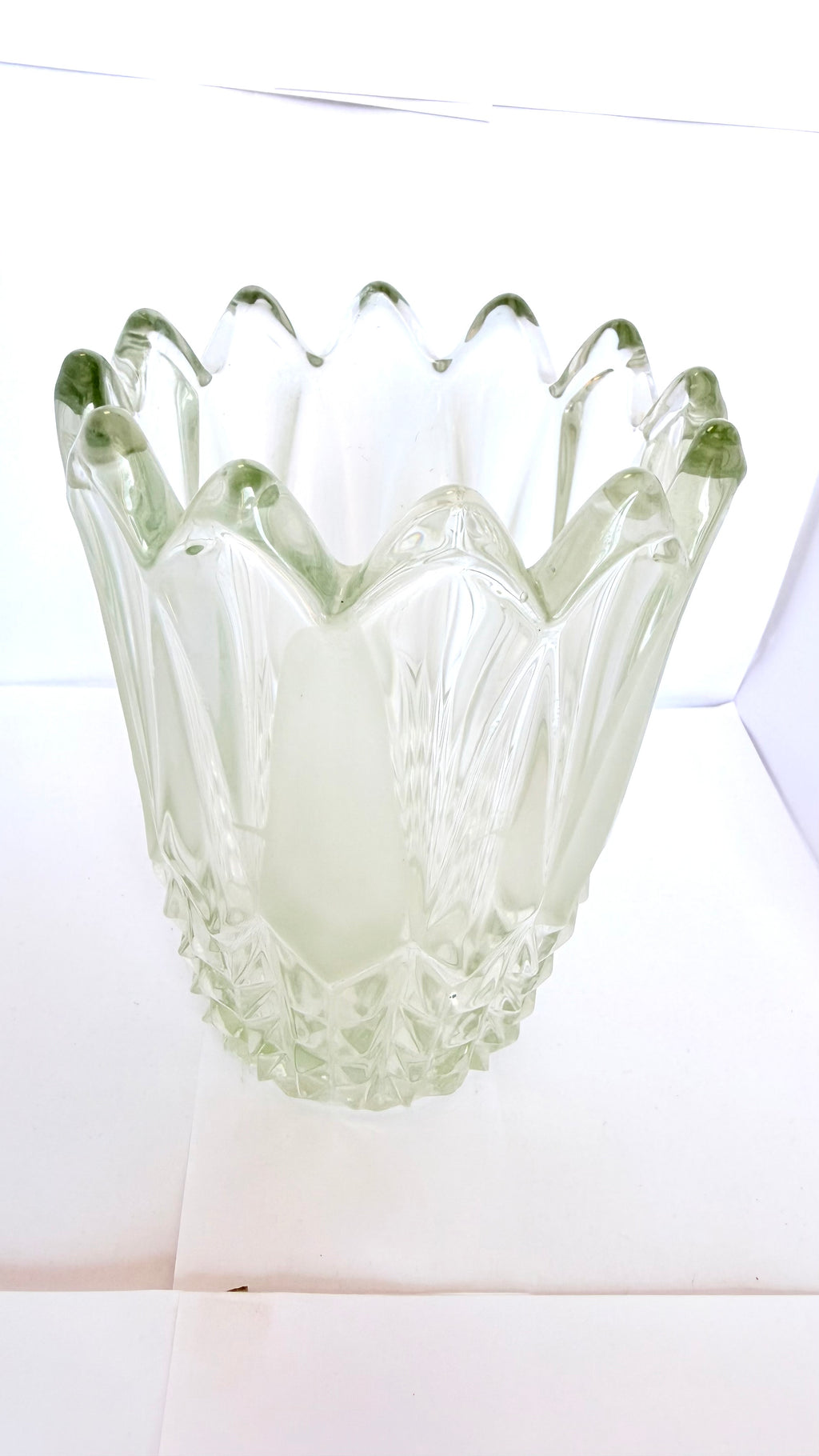 Vază din Semicristal Transparentă – Ø14 × 19 cm
