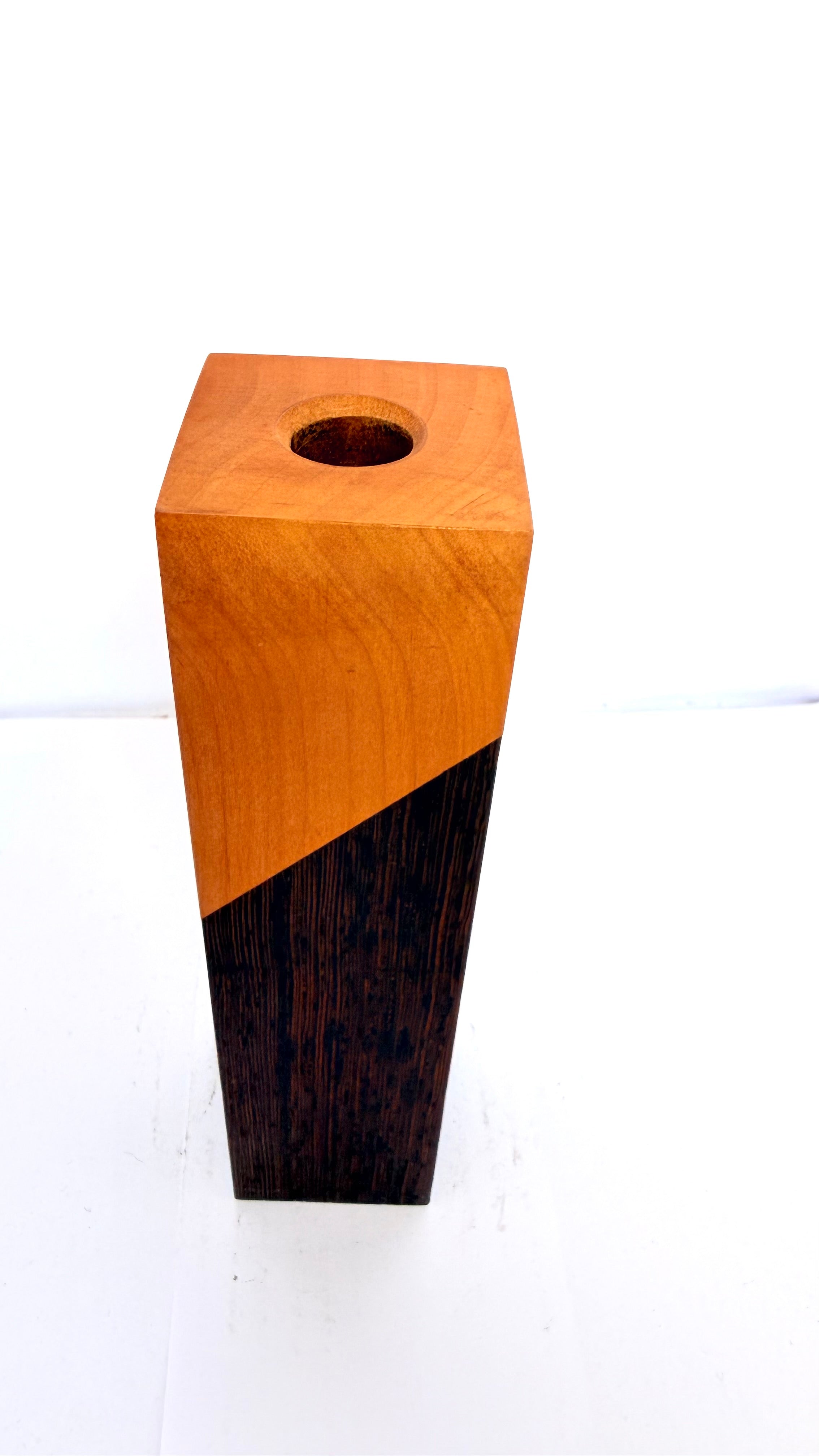 Vază din Lemn Maro cu Negru – 4,5 × 4,5 × 18 cm