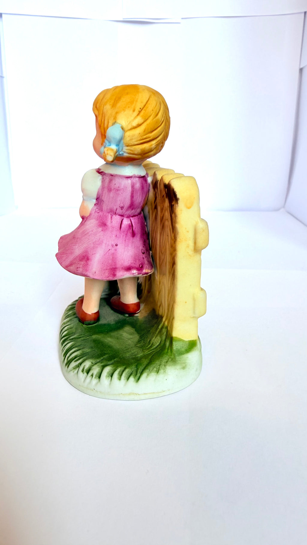 Bibelou din Ceramică – 9 × 6 × 11,5 cm