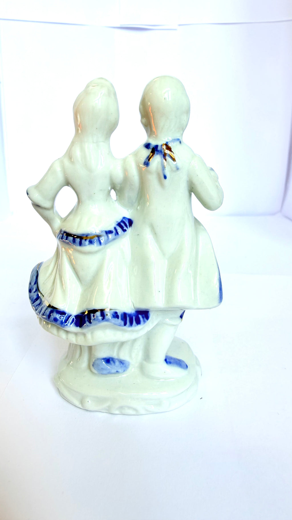 Bibelou din Porțelan – 7 × 5 × 11 cm