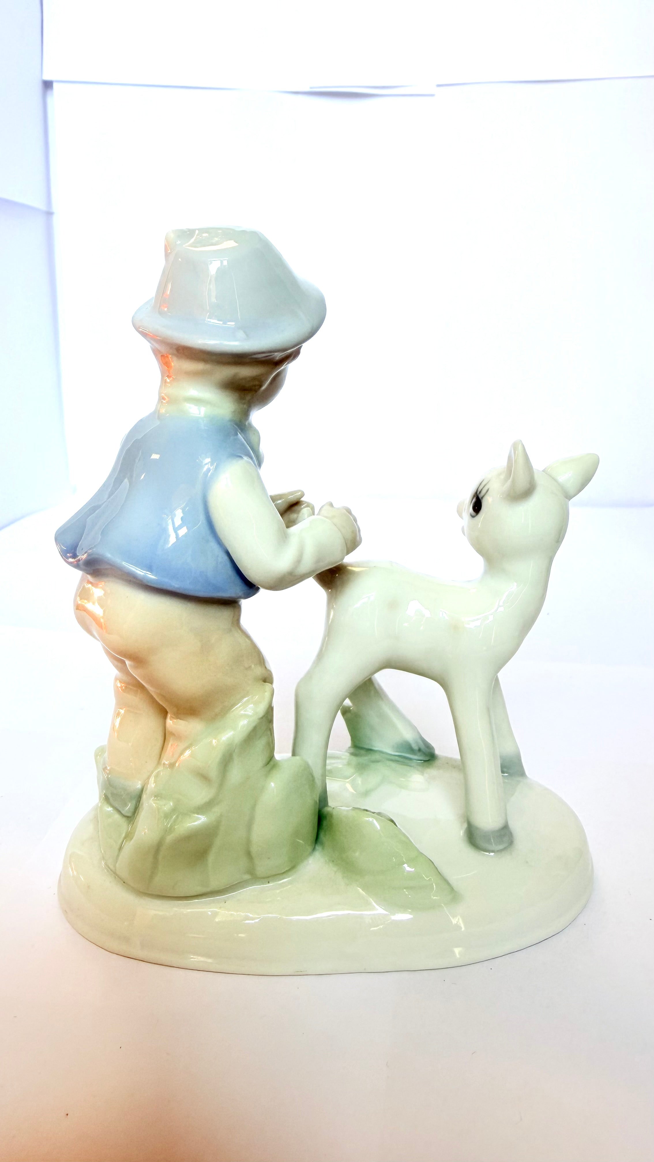 Bibelou din Porțelan – 11 × 5,5 × 13 cm