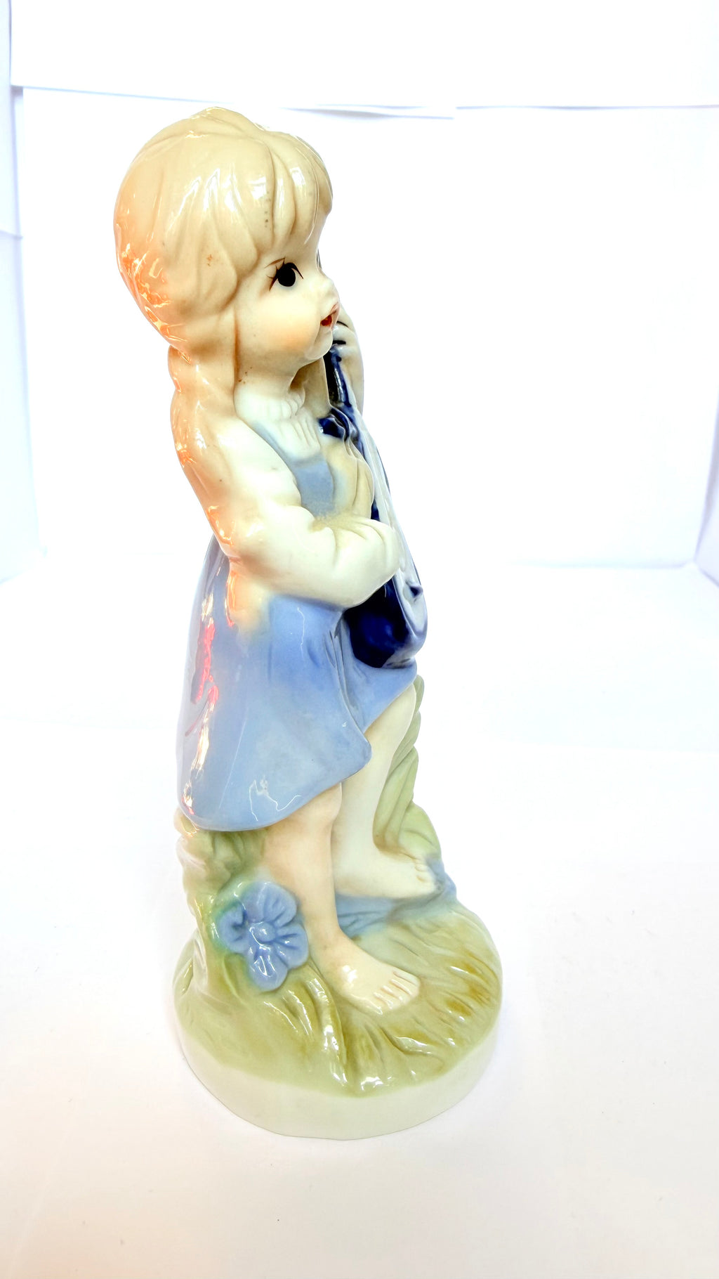 Bibelou din Porțelan – 6 × 6 × 16 cm