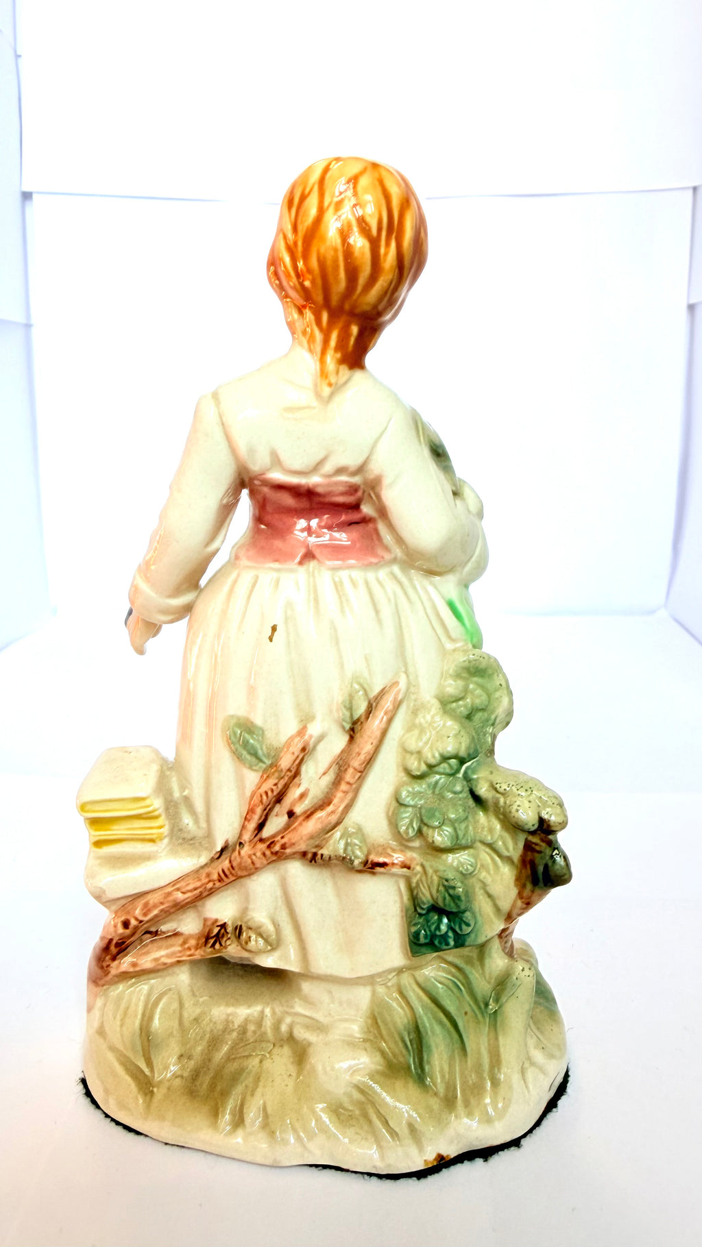 Bibelou din Porțelan – 11 × 6,5 × 17,5 cm