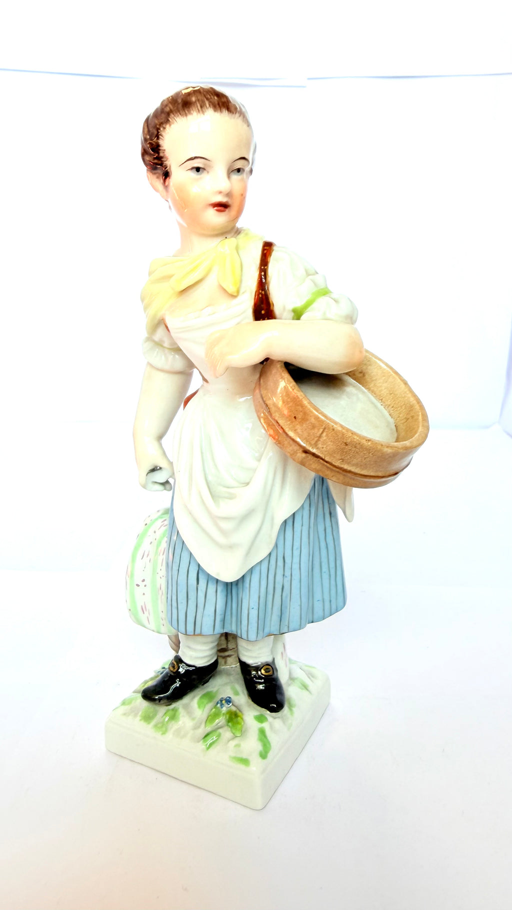 Bibelou din Porțelan – 5 × 7 × 15,5 cm