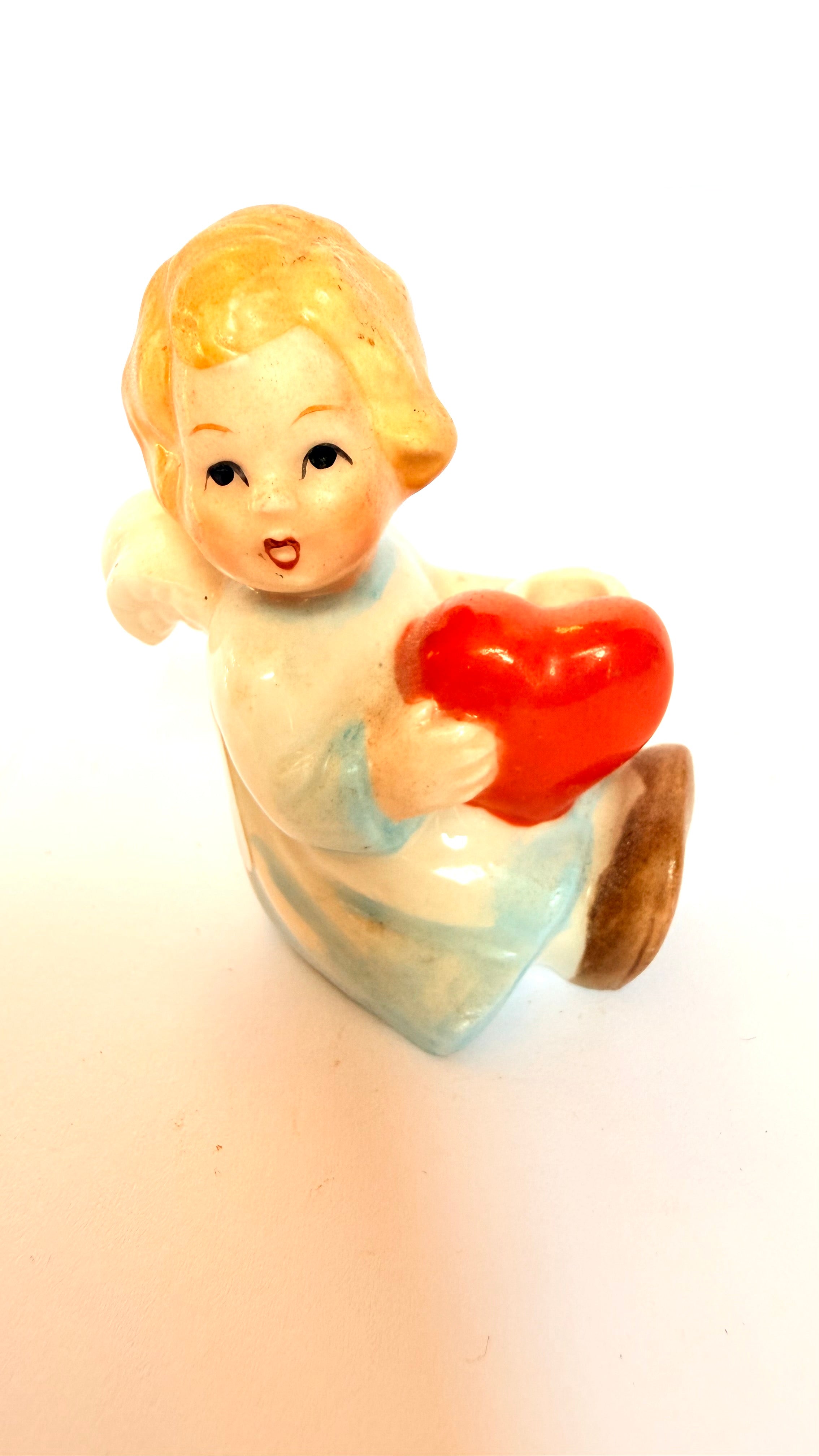Bibelou din Ceramică Goebel – 4 × 3,5 × 6 cm