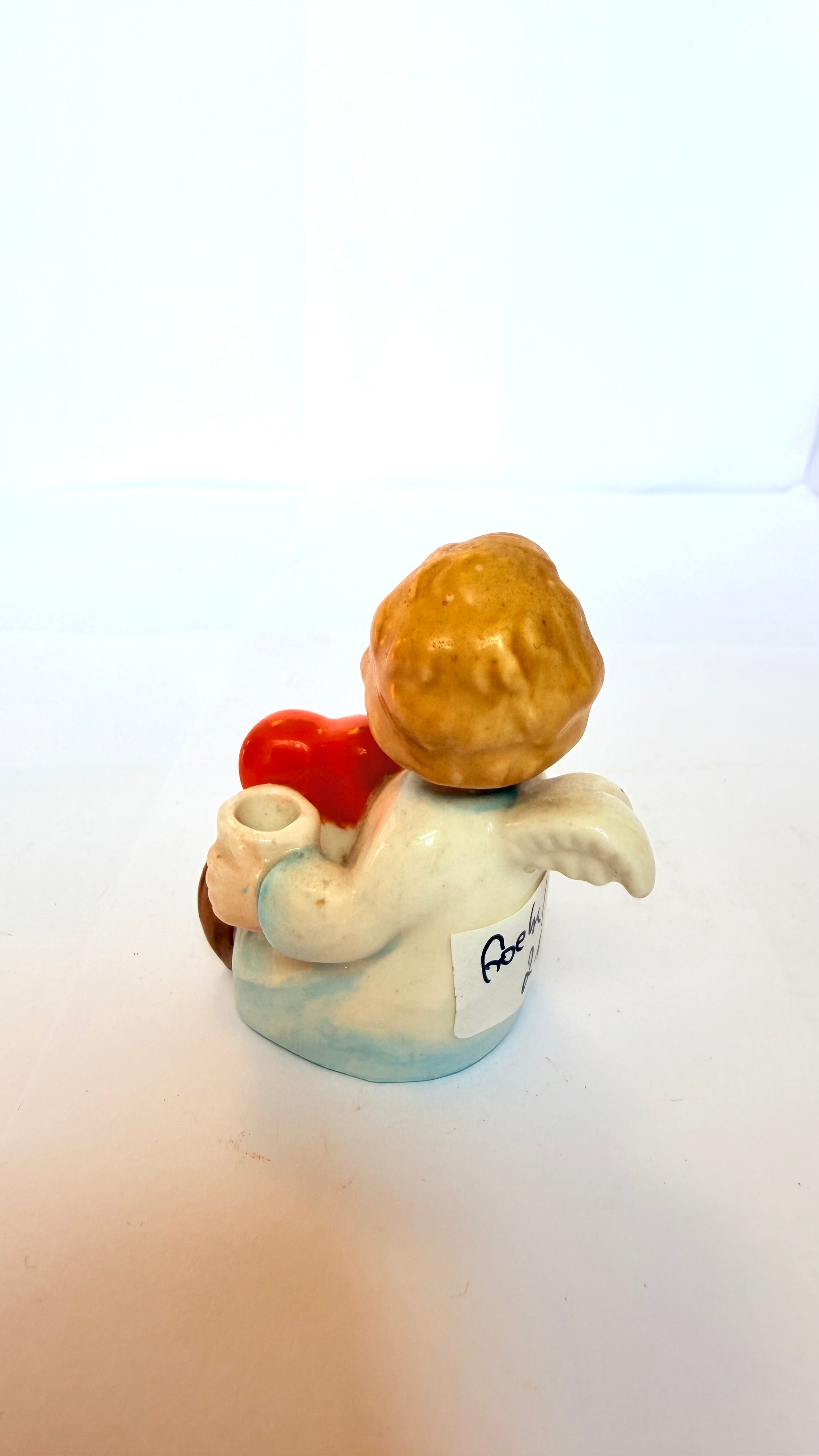 Bibelou din Ceramică Goebel – 4 × 3,5 × 6 cm