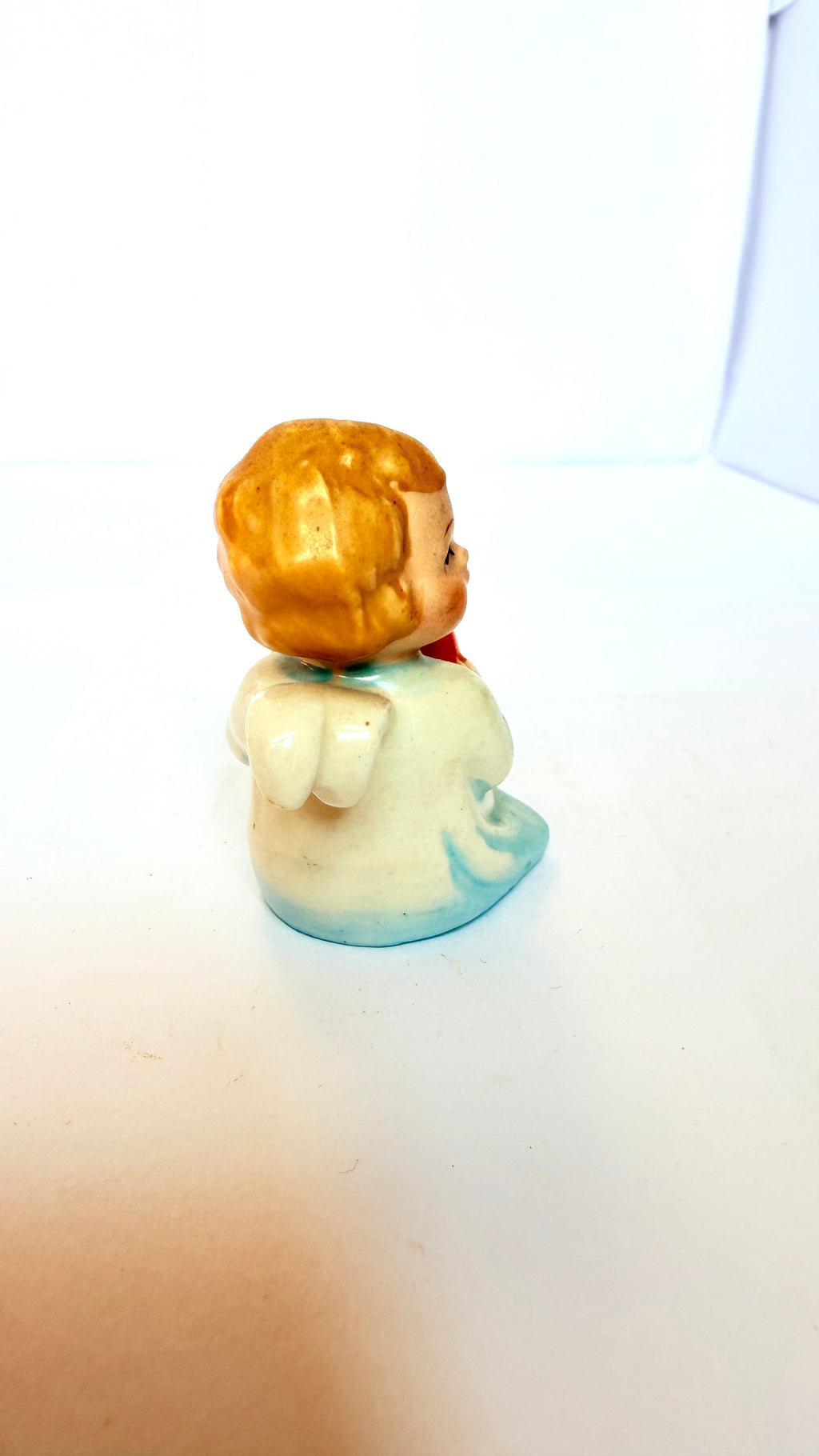 Bibelou din Ceramică Goebel – 4 × 3,5 × 6 cm