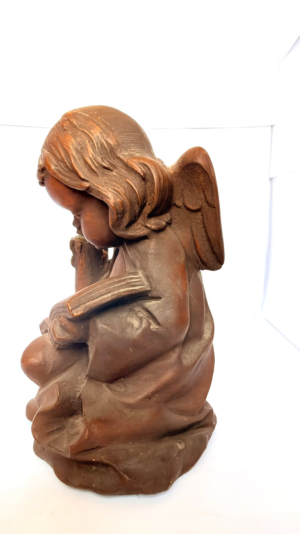 Statuetă din Lemn Lucrată Manual – 12,5 × 12 × 18,5 cm