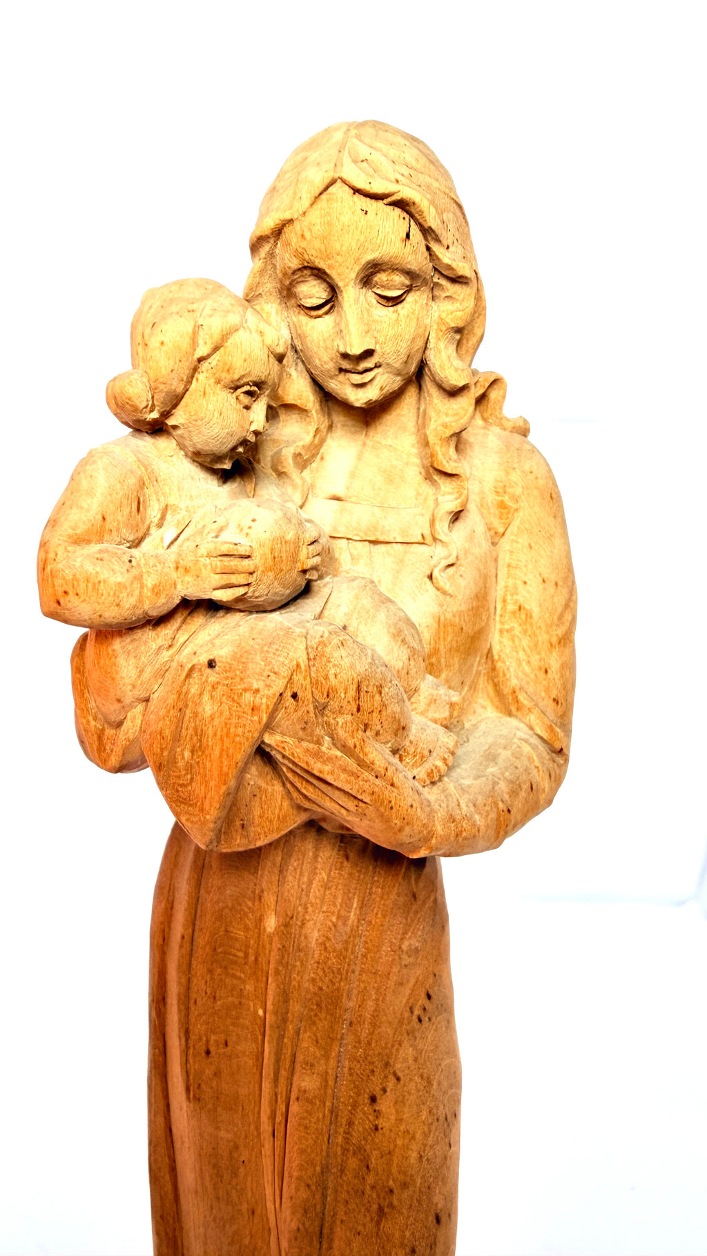 Statuetă din Lemn Lucrată Manual – 6 × 6 × 23 cm
