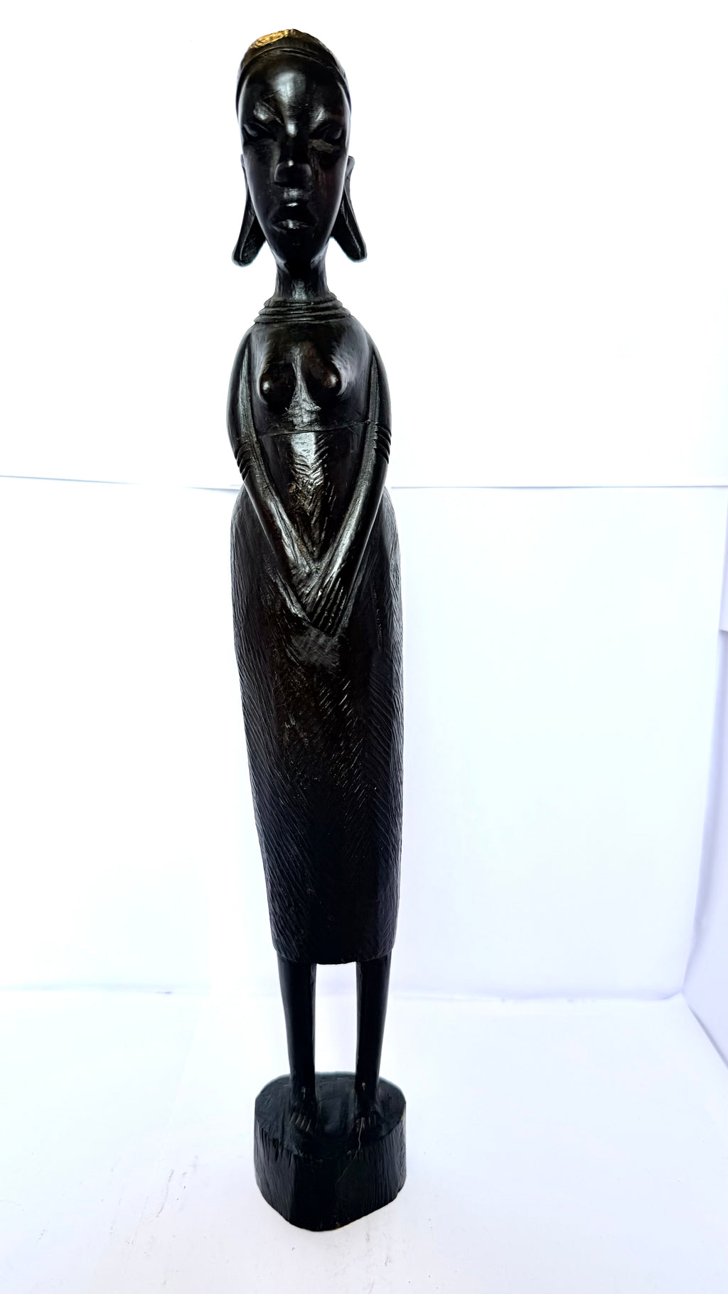 Statuetă din Lemn Lucrată Manual – 5 × 6 × 35 cm