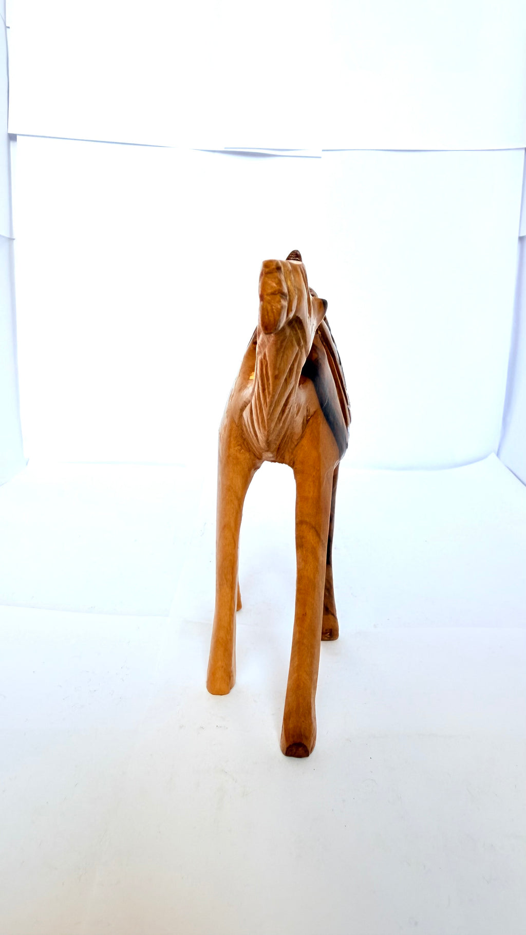 Statuetă din Lemn – 14 × 4 × 14 cm