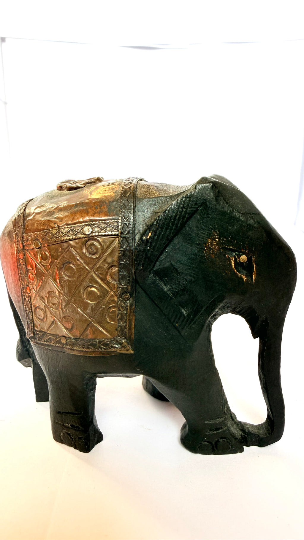 Statuetă din Lemn – 10 × 4,5 × 8 cm
