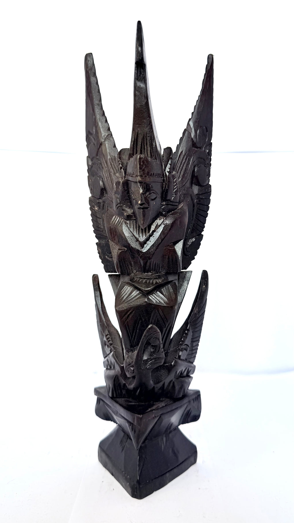 Statuetă din Lemn – 8 × 6 × 26 cm