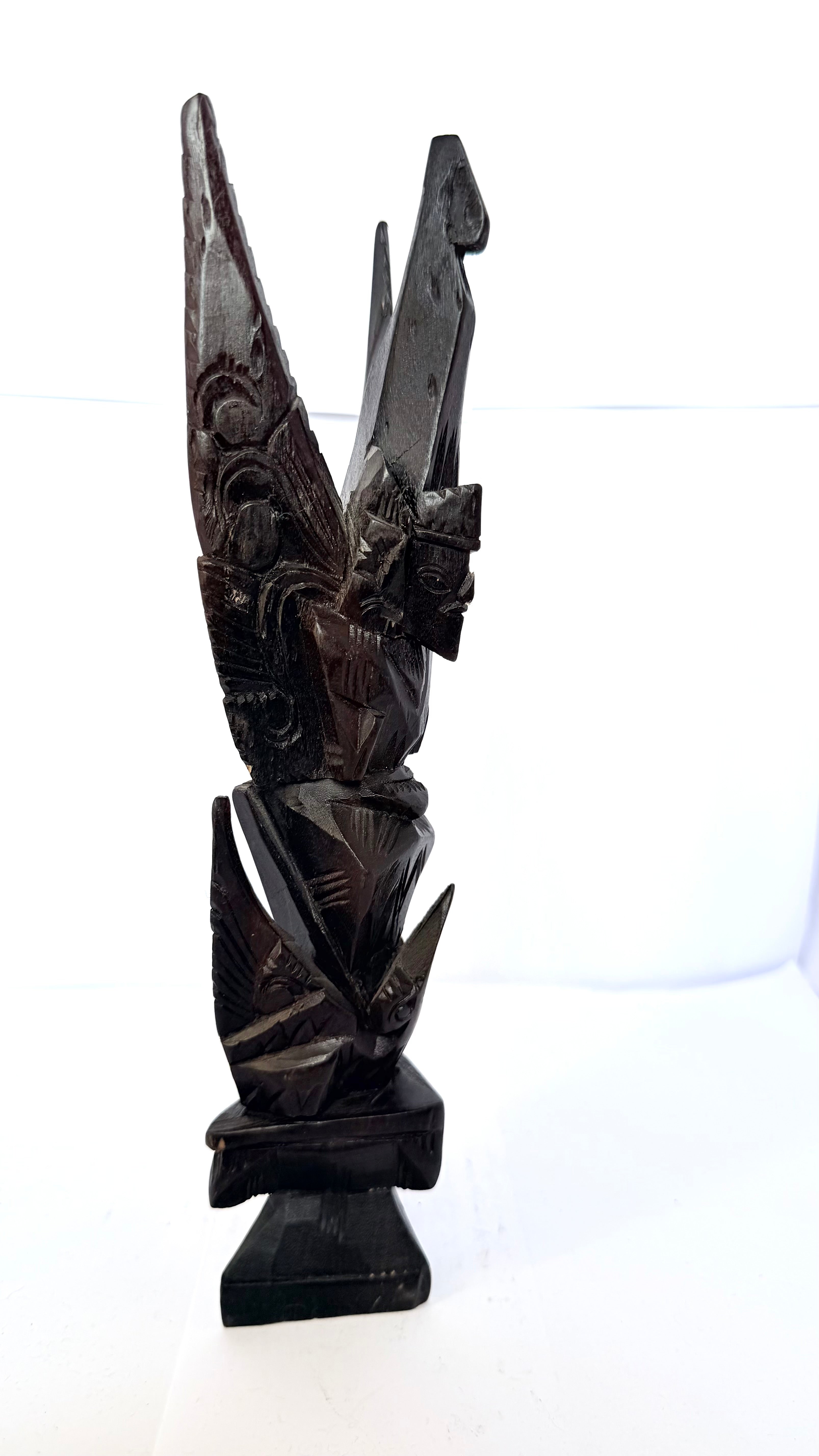 Statuetă din Lemn – 8 × 6 × 26 cm
