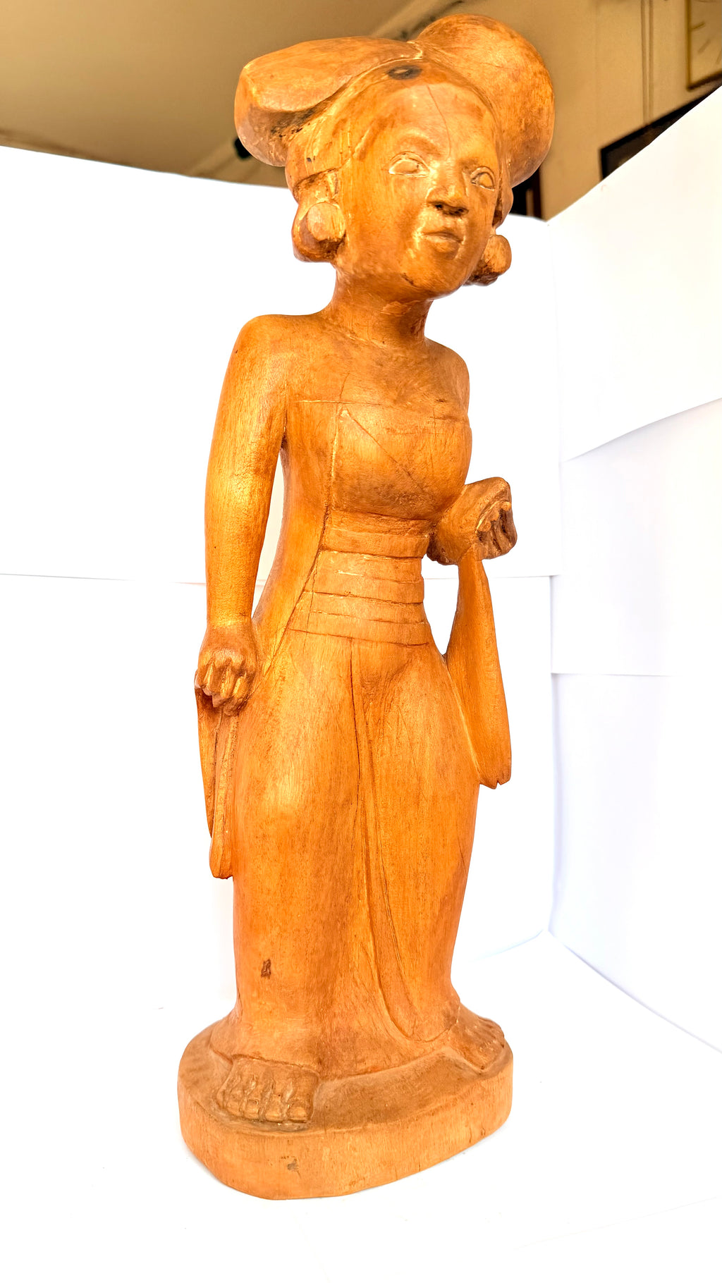 Statuetă din Lemn – 13 × 11,5 × 44 cm
