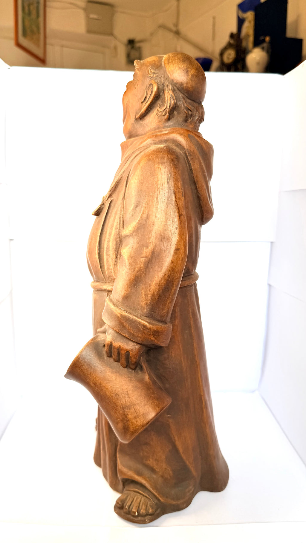 Statuetă din Lemn Lucrată Manual – 26 × 17 × 43 cm