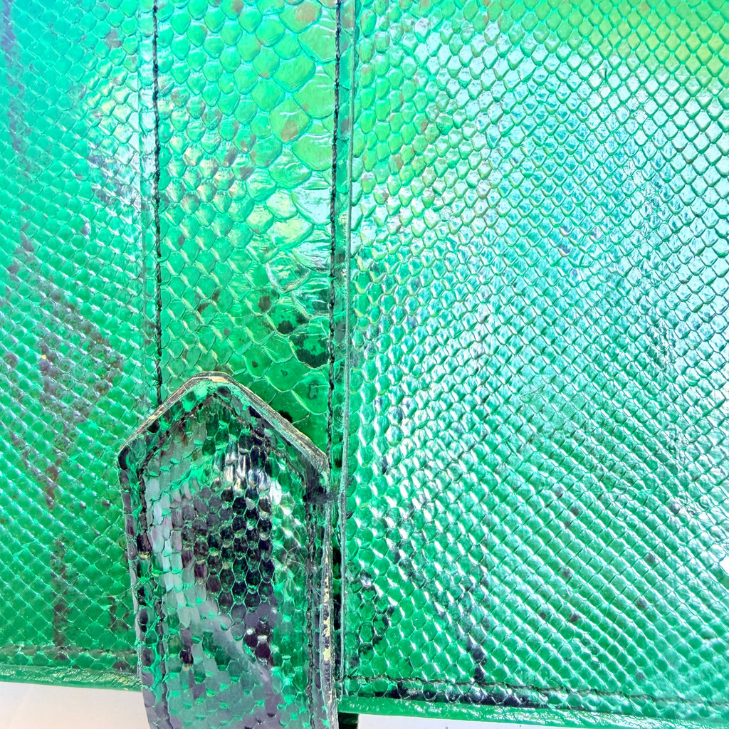 Geantă din Piele Naturală de Șarpe Verde – 20 × 4 × 13 cm