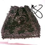 Geantă Neagră Brodată cu Paiete Negre – 18 × 6 × 15 cm