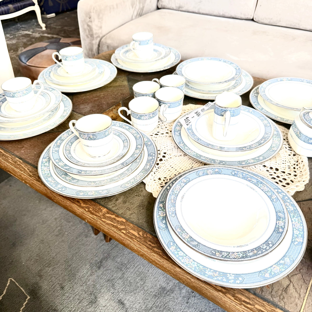 Set de Veselă Noritake din Porțelan – 33 de Piese
