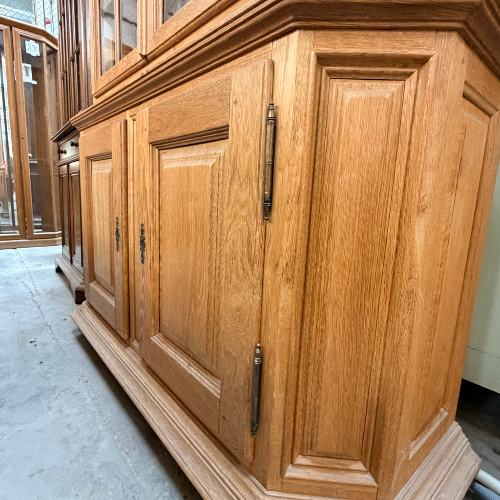 Vitrină din Lemn – 142 × 50 × 215 cm