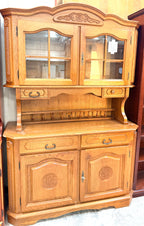 Vitrină din Lemn – 128 × 47 × 193 cm