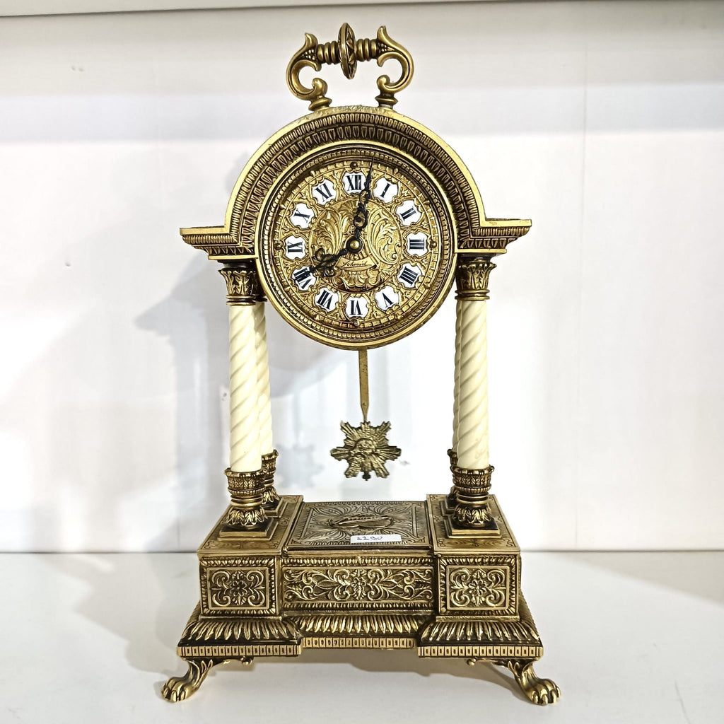 Ceas Vechi de Masă din Bronz cu Pendulă – 18 × 12 × 32 cm