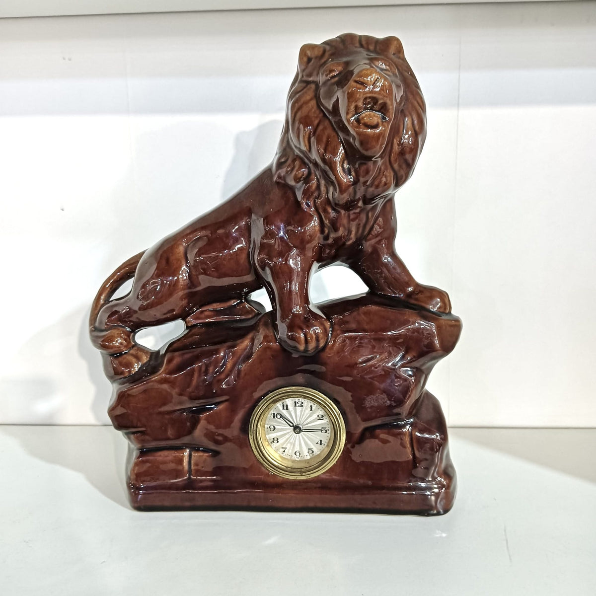 Ceas Mecanic din Porțelan în Formă de Leu – 26 × 11 × 31 cm