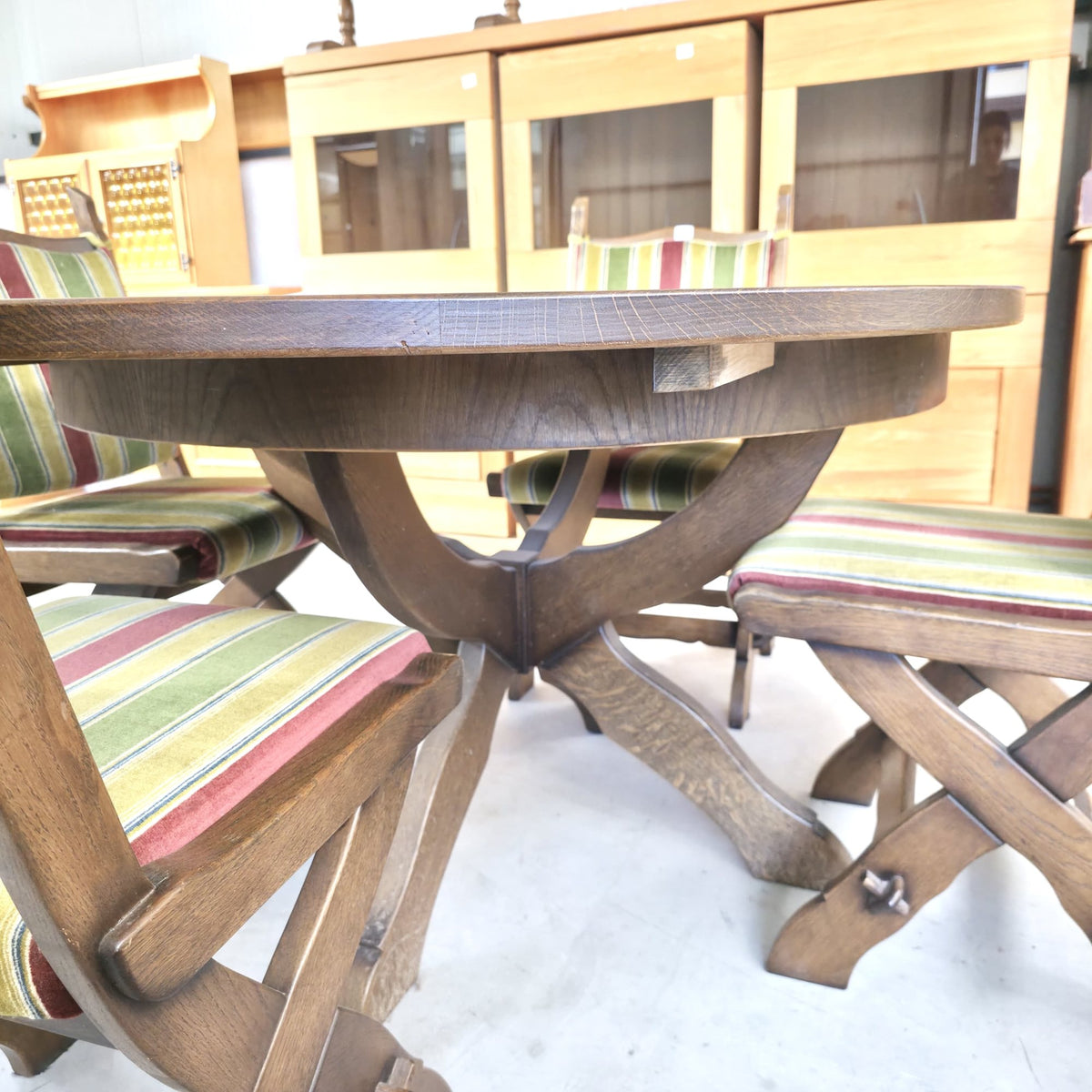 Masă de Dining Extensibilă din Lemn – 164 × 115 × 74 cm