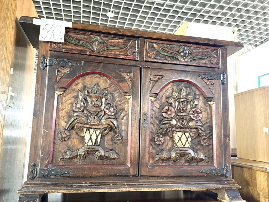 Comodă din Lemn cu Uși Sculptate Manual – 100 × 33 × 75 cm