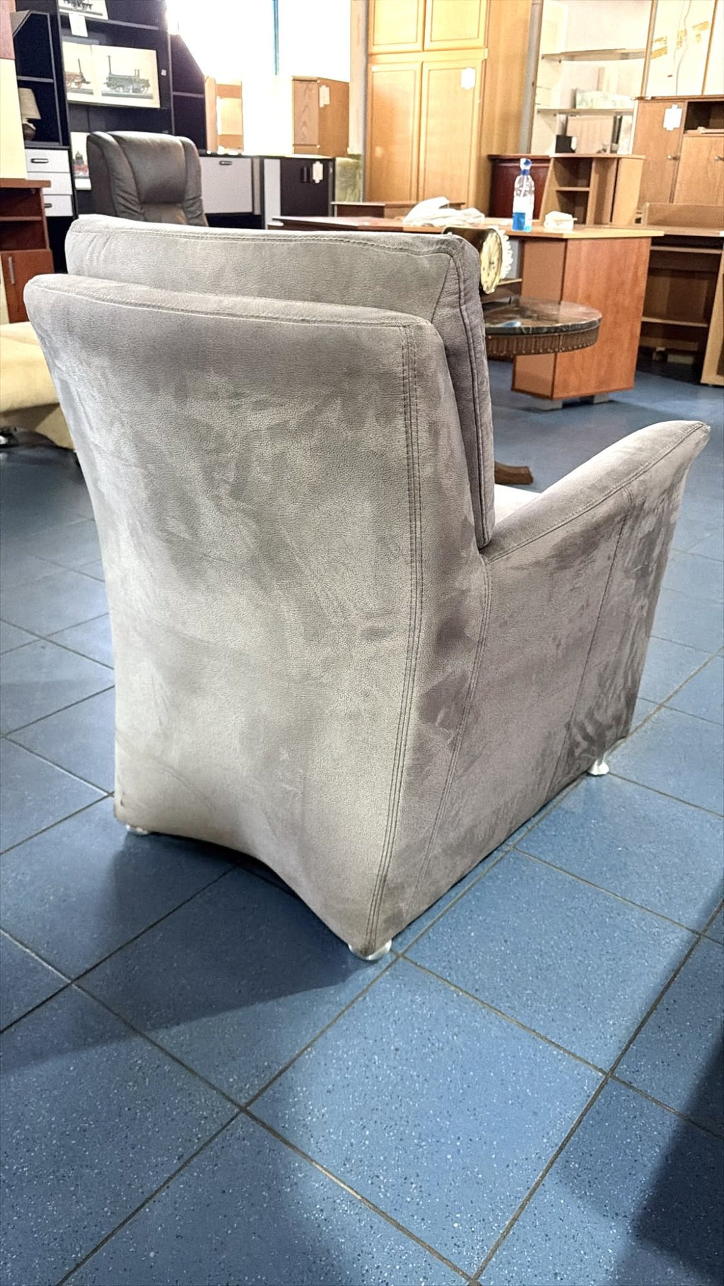 Fotoliu din Piele Întoarsă Maro – 74 × 68 × 90 cm